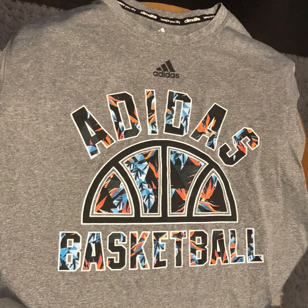 Adidas basketball tee shirt